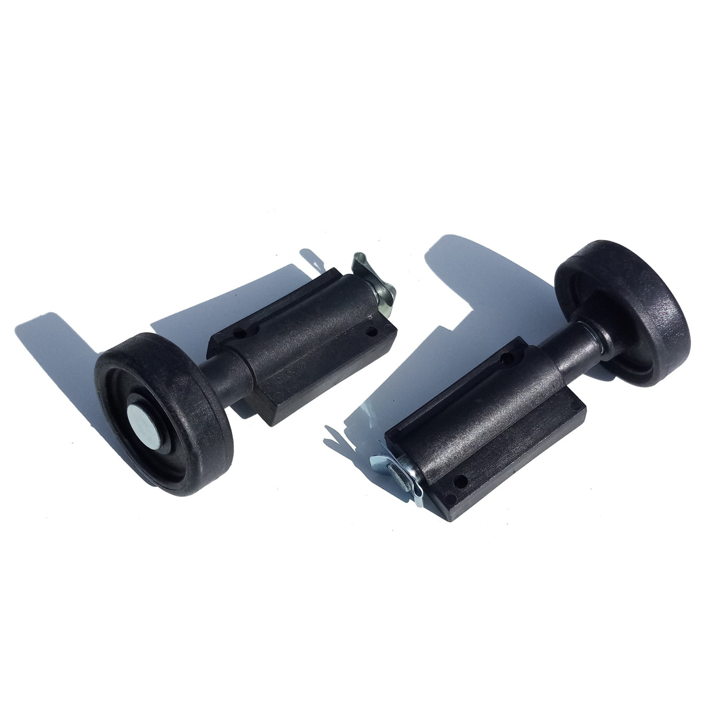 Roulette Diamètre 57mm avec support (la paire)