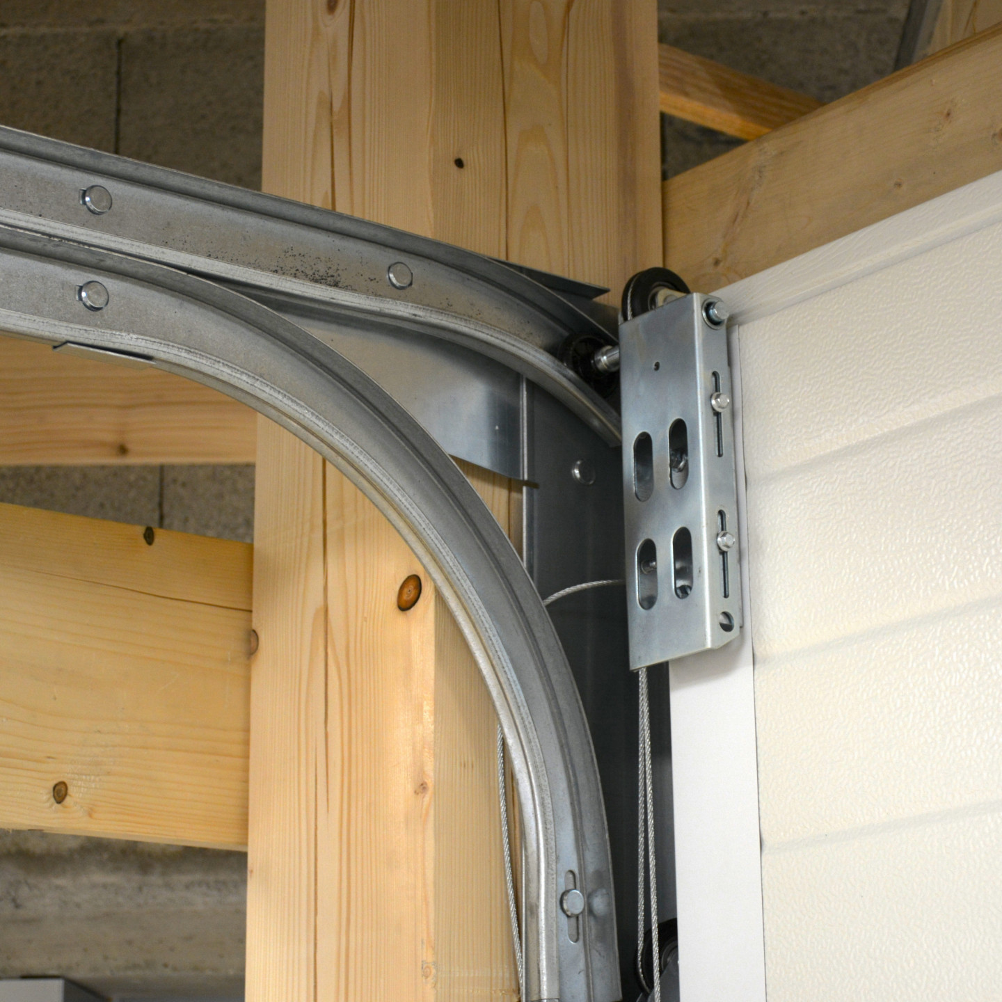 Détail roulette et double rail pour version hauteur sur-mesure