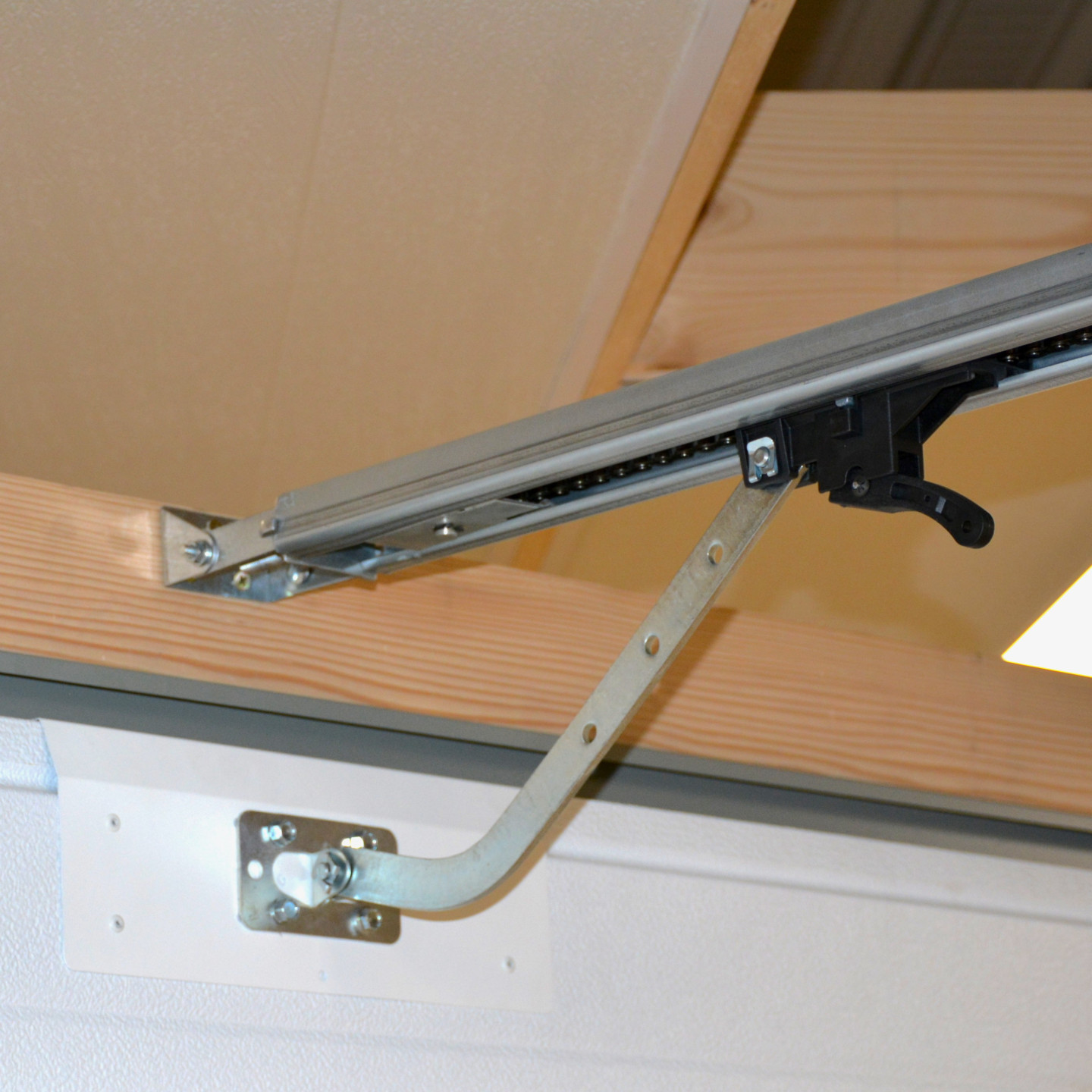 Liaison du moteur à la porte