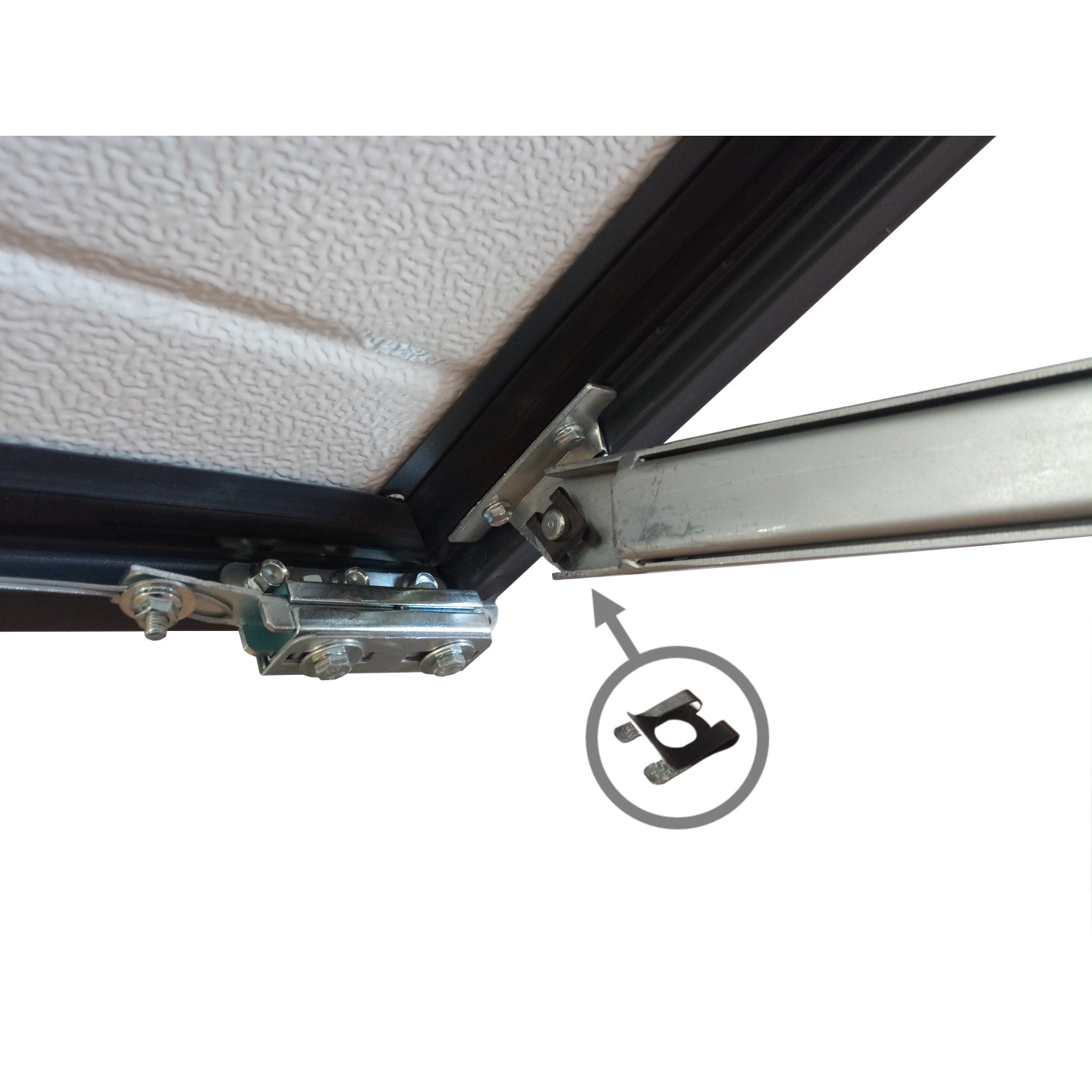 Clip pour bras de basculante