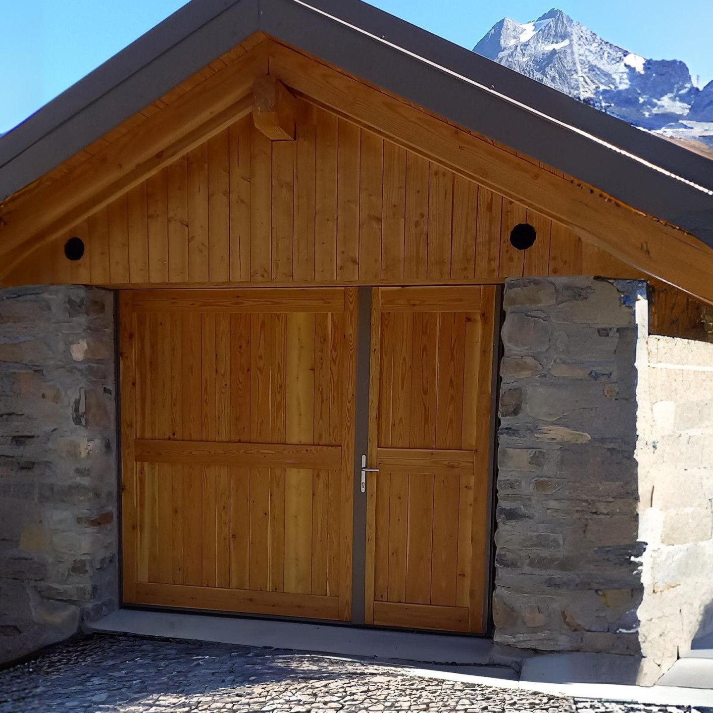 Porte de garage Basculante à barder - Cadrea