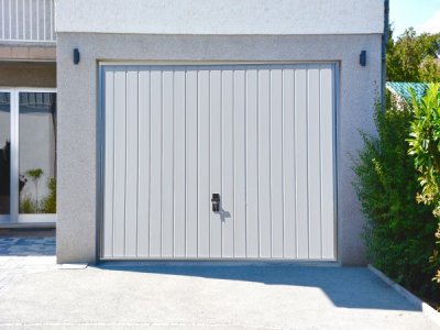 Notre petite dernière: la porte basculante Mezza !